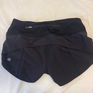 Black lulu shorts